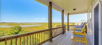 North Topsail Getaway w/ Panoramic Sound Views!