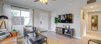 ~ 4 Mi to Old Town Scottsdale: Tempe Duplex