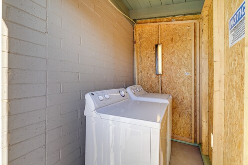 ~ 4 Mi to Old Town Scottsdale: Tempe Duplex