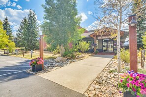 Interior - Elevated Fraser Condo w/ Mountain View & Amenities (Fraser)