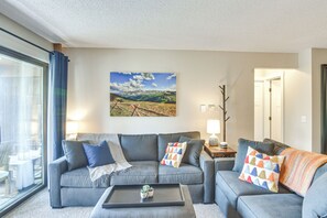 Interior - Elevated Fraser Condo w/ Mountain View & Amenities (Fraser)