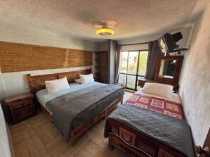Comfort-Bungalow | Laptopgeeigneter Arbeitsplatz, kostenloses WLAN, Bettwäsche