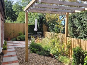 Cottage | Outdoor dining