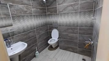 Apartment | Bilik Mandi