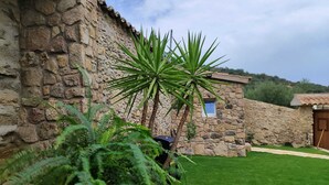 Property grounds - La Casita de Ra. Casa Ideal Para Familias o Amigos (Castillo de Bayuela)