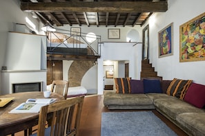 Älytelevisio, kirjoja