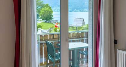 Holiday apartment with lake view