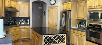 Custom Home with Stunning Views of Sandia Peak; 12 miles to Balloon Fiesta Park