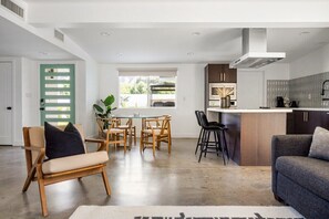 TV, fireplace - Kalima Sky - Golf Cart, Pool/Spa, Gym, Corner Lot (La Quinta)