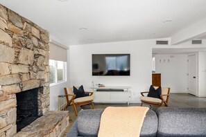 TV, fireplace - Kalima Sky - Golf Cart, Pool/Spa, Gym, Corner Lot (La Quinta)