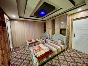 Deluxe Double Room | Iron/ironing board, free WiFi - Comfort Inn Skardu (Skardu)