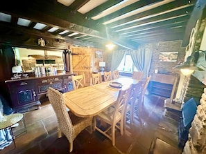Dining - 16th Cent,6 bed house,15 People (Monmouthshire)