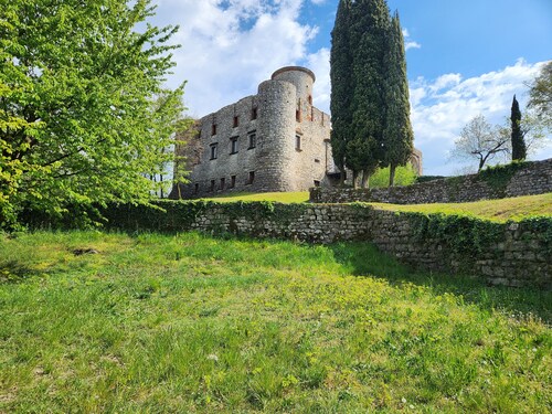 2 Bedroom Apartment in Menzino