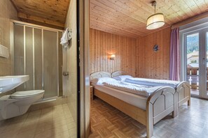 4 sovrum, gratis wi-fi och sÀngklÀder
