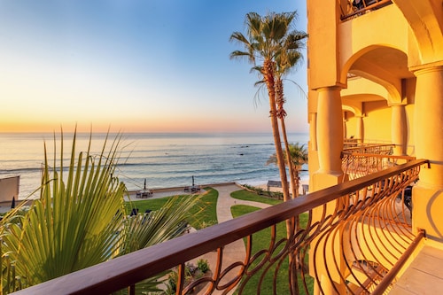 Beach + Surf Lovers  2BR OCEANFRONT Family Friendly Condo Steps from the Sand 