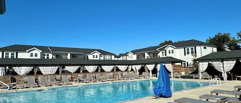 Beheizter Pool