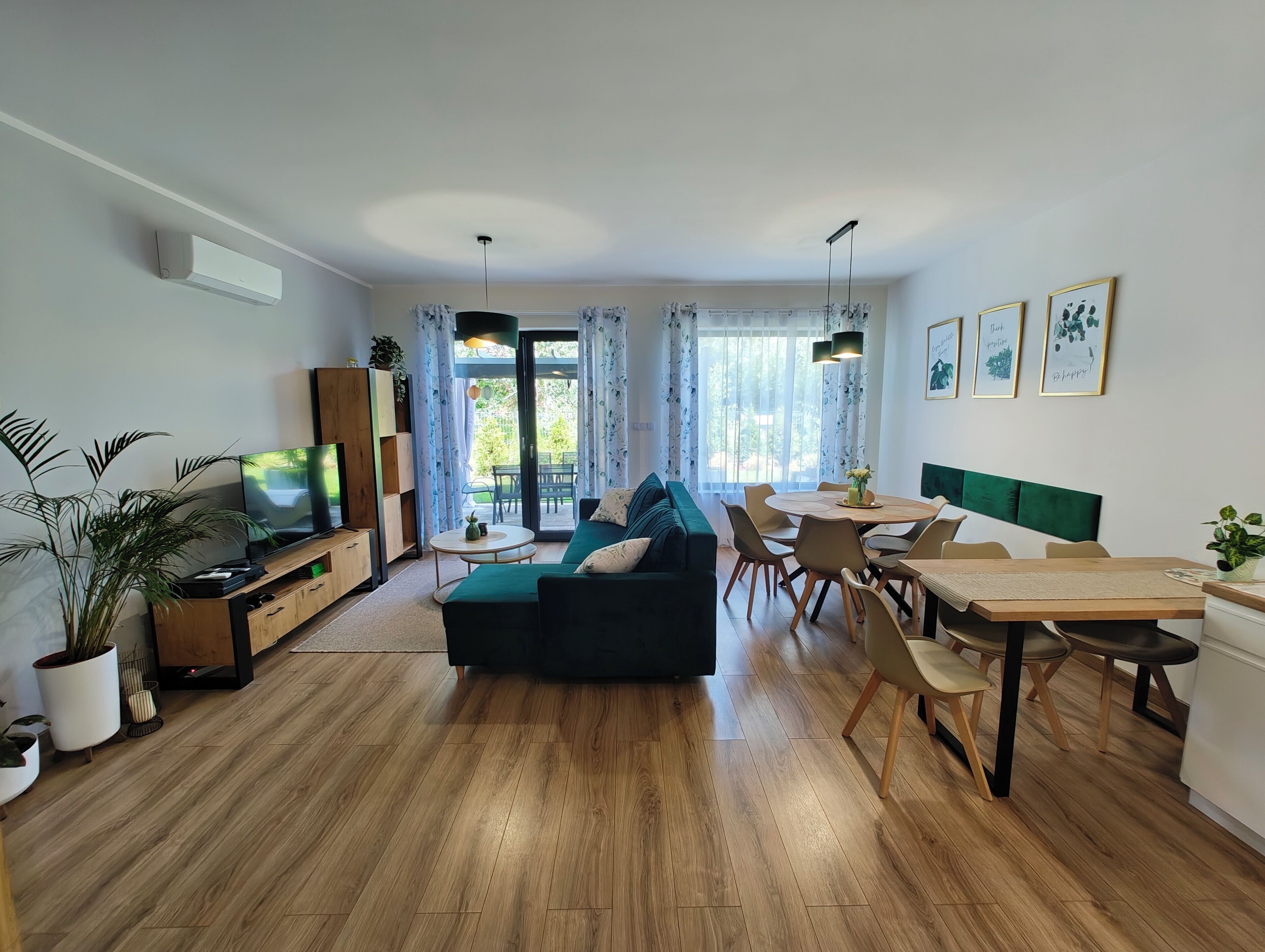 スマートテレビ、テレビゲーム、DVD プレーヤー、書庫