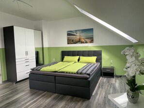 2 chambres, lit parapluie, Wi-Fi gratuit, draps fournis