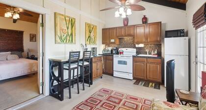 Charming Pu'ukala Sunset - Near Hiking and Golf by RedAwning