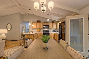 Blender, paper towels - Creekside Hideaway: Private ,Sky Valley – Golf & Clubhouse very close  (Sky Valley)