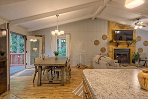 Interior - Creekside Hideaway: Private ,Sky Valley – Golf & Clubhouse very close  (Sky Valley)