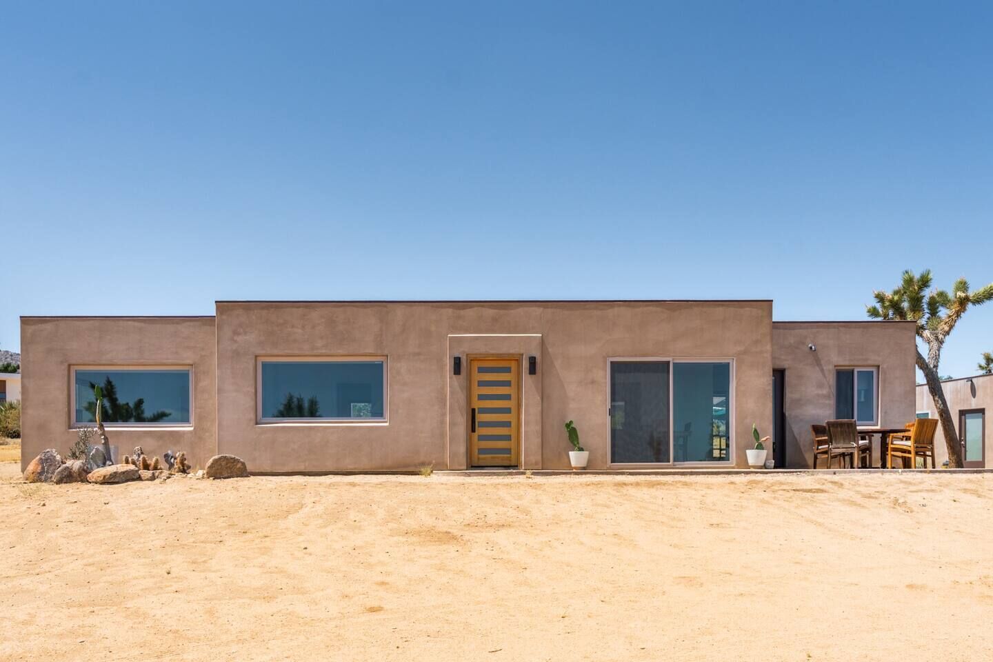 Juniper House - Close to Joshua Tree National Park - Hot Tub - Amazing Views