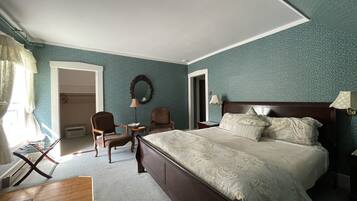 9 bedrooms, iron/ironing board, WiFi, bed sheets