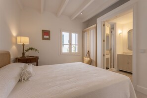 3 chambres, fer et planche Ă repasser, accĂšs au Wi-Fi (inclus)