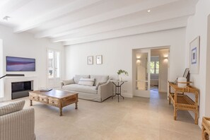 TV - Villa Nana Alcudia (Alcúdia)