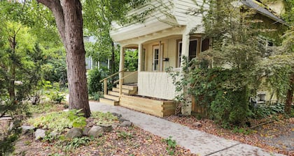 Cozy 3 Bedroom House in Downtown Ithaca