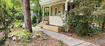 Cozy 3 Bedroom House in Downtown Ithaca