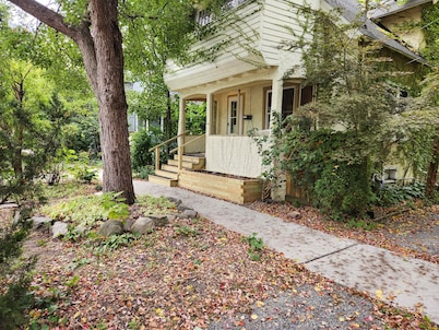 Cozy 3 Bedroom House in Downtown Ithaca