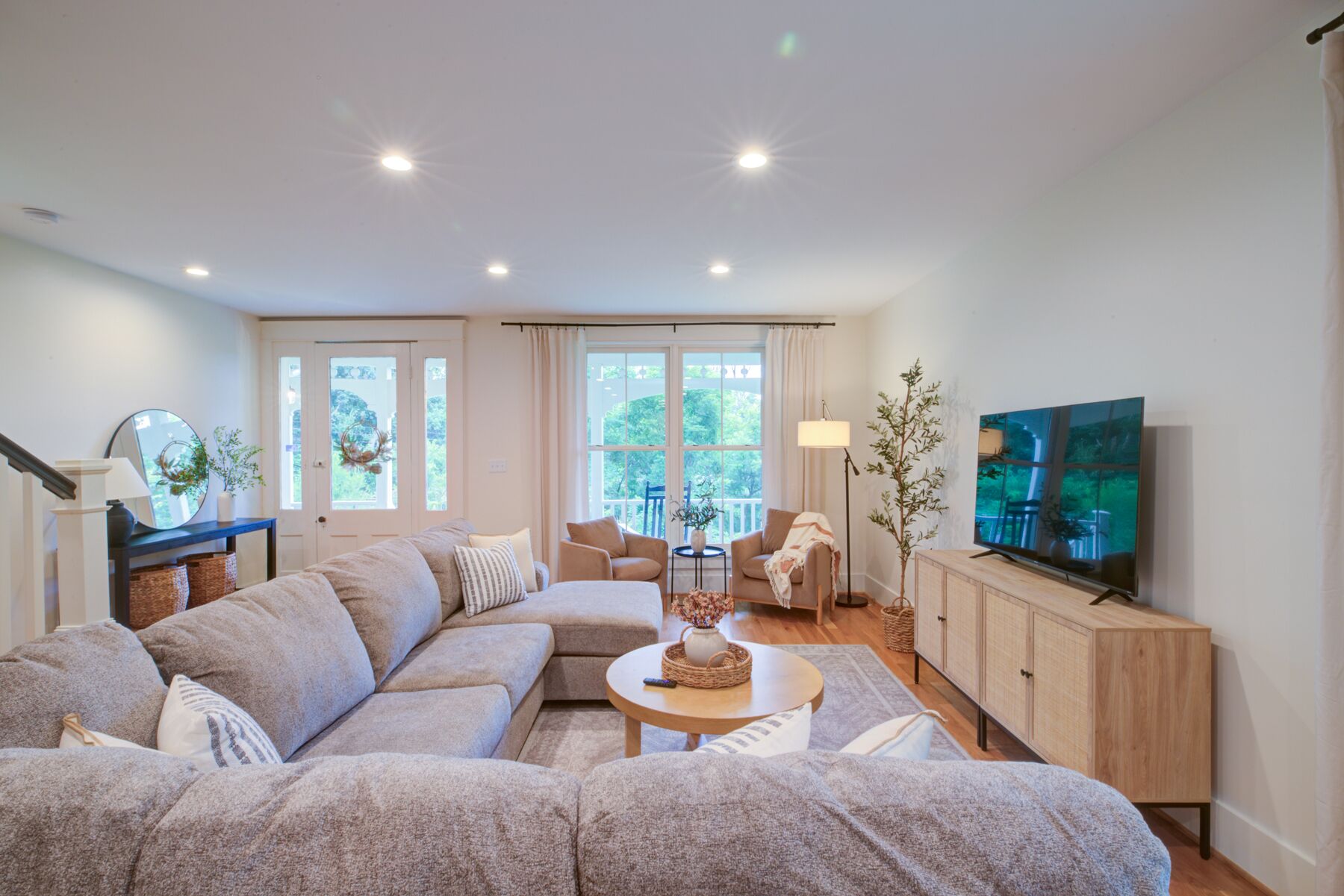 Longterm Stay at a Waterfront Retreat, Louisville