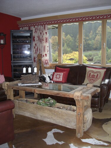 Heimelige Ferienwohnung mit Balkon Nähe Bahnhof/skilift in Klosters zu Vermieten