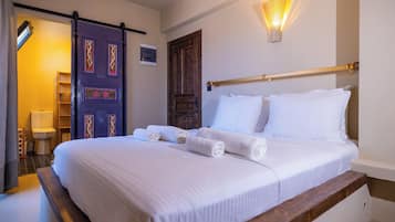 Double Room, 1 Queen Bed, City View | Free WiFi