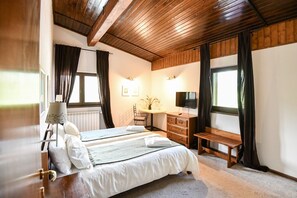 Classic-huone, 1 suuri parisänky | 1 makuuhuone, egyptinpuuvillaiset lakanat, ylelliset vuodevaatteet