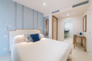 4 bedrooms, desk, iron/ironing board, travel crib - Luxury apartment in Taormina with private swimming pool and private parking  (Taormina)