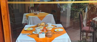 Huayna House Go