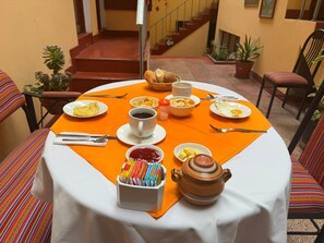 Habitación triple clásica | Servicio a la habitación