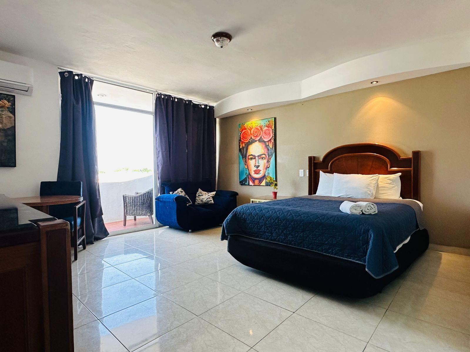 Junior Room, 1 Double Bed | Free WiFi, bed sheets