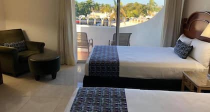 HOTEL ZONA DORADA SUITES