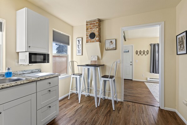 Micro-ondas, fogão, cooktop