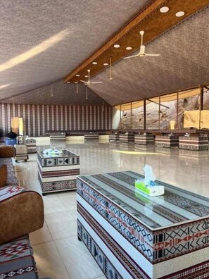 Living area - Traditions of wadi rum camp & JeepTour (Wadi Rum)