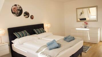 3 soverom, strykejern/-brett, wi-fi og sengetøy