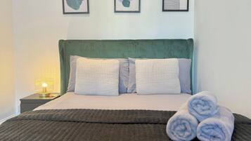 1 bedroom, iron/ironing board, free WiFi, bed sheets