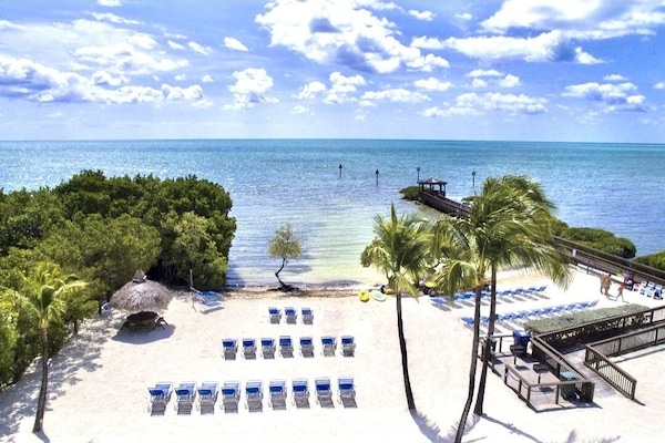 Sillas reclinables de playa, toallas de playa