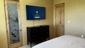 2 Schlafzimmer, Bügeleisen/Bügelbrett, Reisekinderbett, kostenloses WLAN