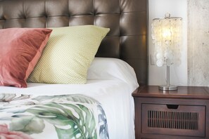 2 soverom, safe på rommet, skrivebord og strykejern/-brett