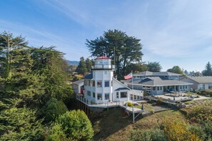 Exterior - One of a Kind- Working Lighthouse! (Brookings)