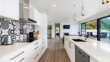 Fridge, microwave, dishwasher, coffee/tea maker